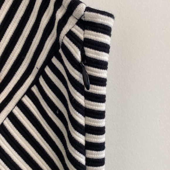 OLD NAVY Striped Halter Dress in Medium (NWOT) - Picture 5 of 8